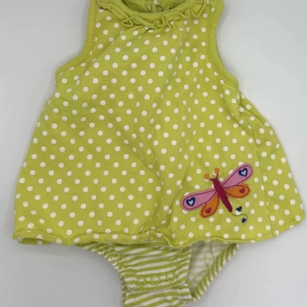 Carters Infant 3-6 Month Lot One Piece  Outfits Sleepers Girl  4 Pieces - Picture 2 of 15